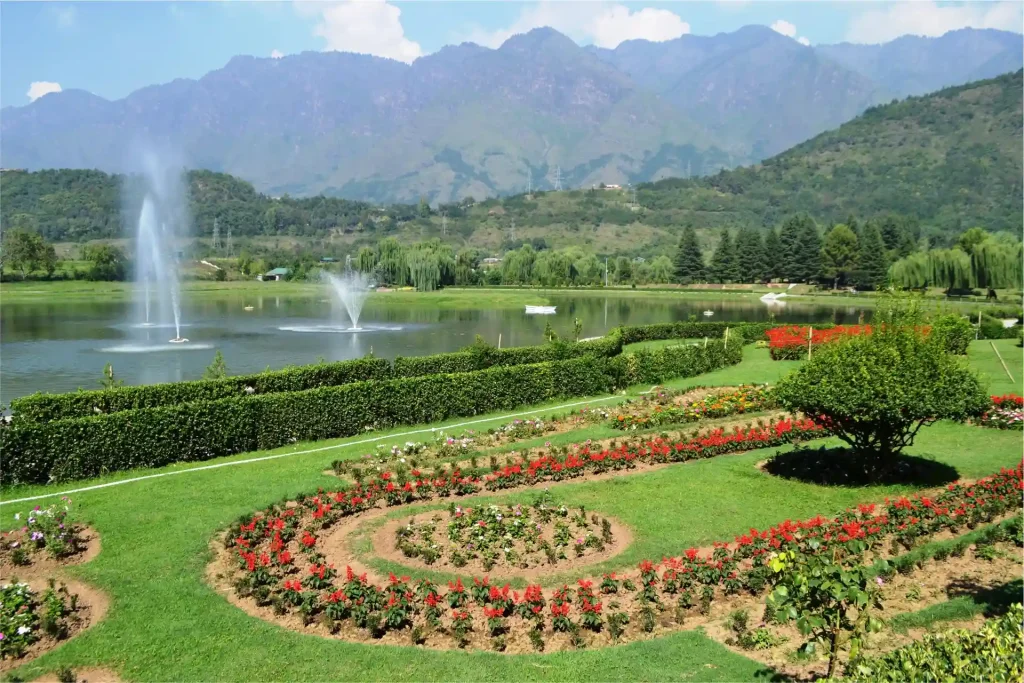 Kashmir Gardens for couples and families